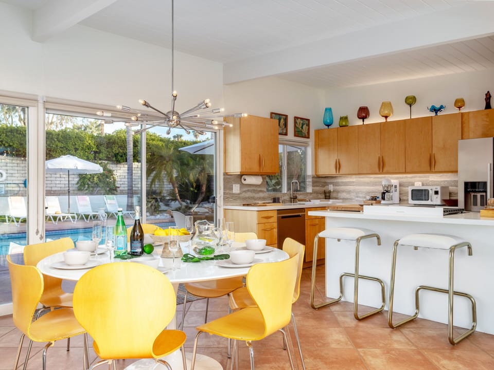 Spacious free-flowing floor plan
