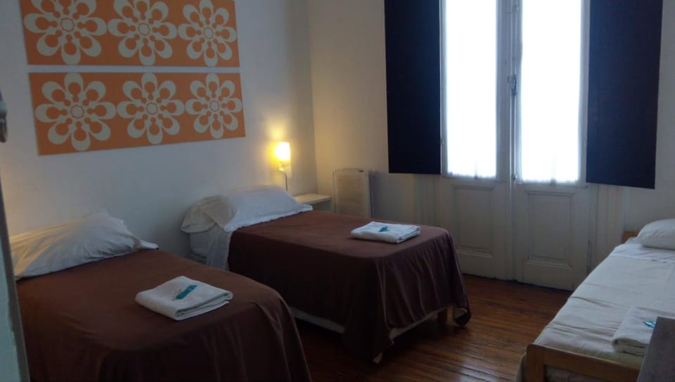 Basic Triple Room | Desk, iron/ironing board, free WiFi, bed sheets