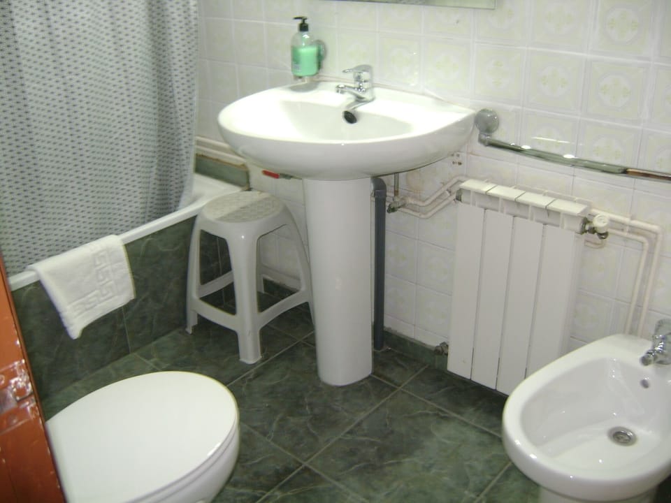 Double or Twin Room | Bathroom | Bathtub, towels, soap, toilet paper