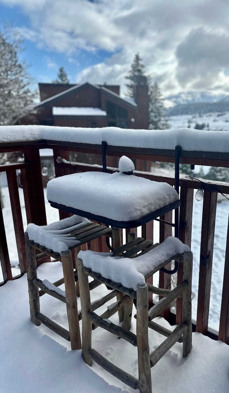 Upper deck from living room provides 
stunning views to mix and mingle.