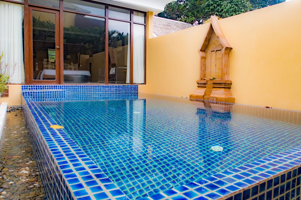 Private pool