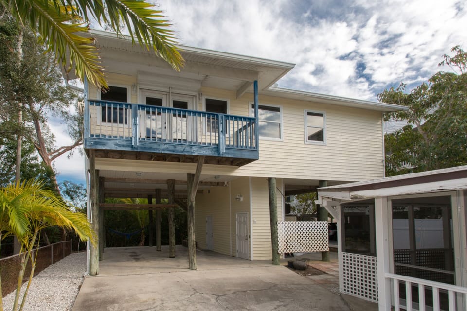 Amazing water views from front and back of this elevated stilt home.