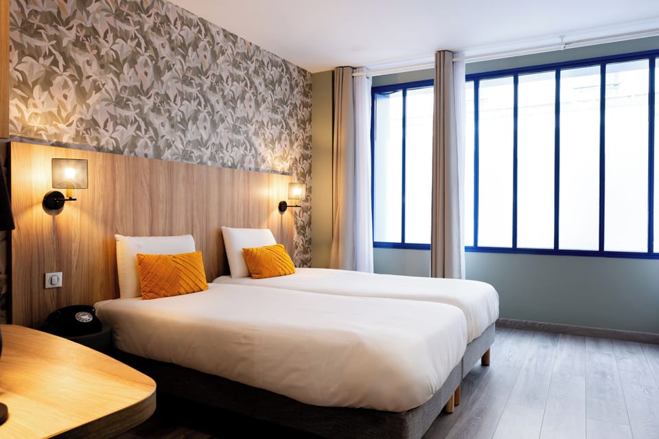 Standard Room, 2 Twin Beds | Desk, blackout drapes, soundproofing, rollaway beds