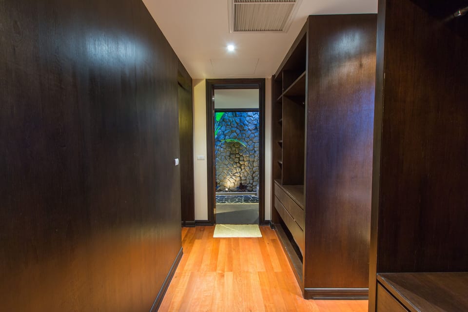 Villa, 4 Bedrooms, Non Smoking, Kitchen | 4 bedrooms, premium bedding, desk, laptop workspace