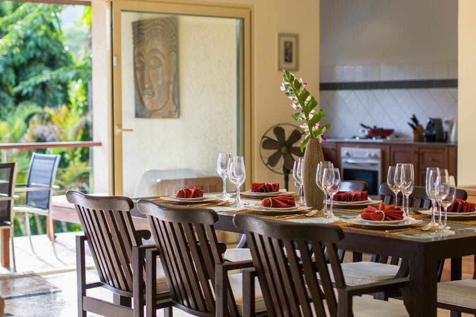 Villa, 3 Bedrooms, Non Smoking, Kitchen | In-room dining