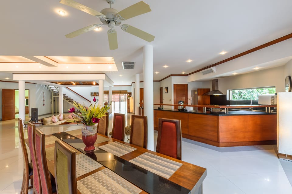 Villa, 5 Bedrooms, Non Smoking, Kitchen | Living area | 50-inch flat-screen TV with cable channels, Smart TV, DVD player