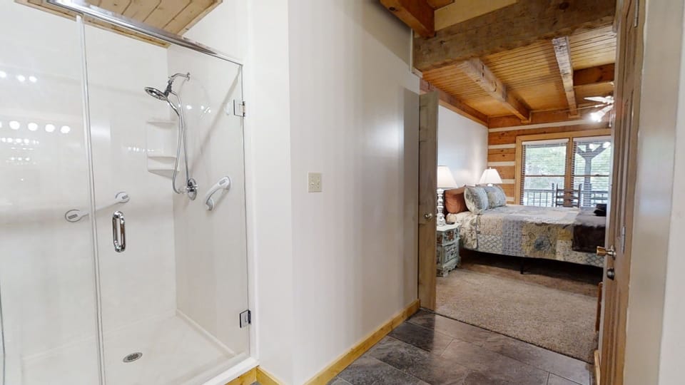 Cabin, 3 Bedrooms | 3 bedrooms, free WiFi, bed sheets
