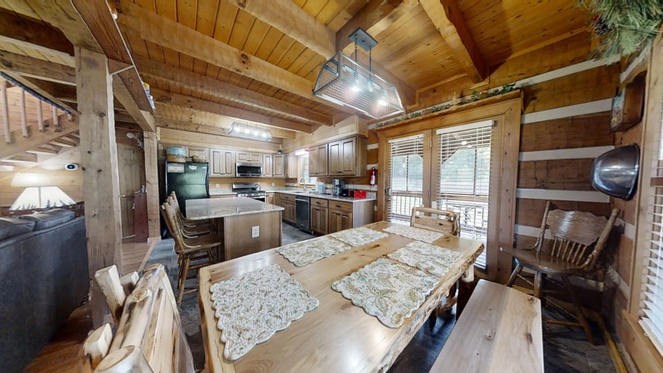 Cabin, 3 Bedrooms | Private kitchen | Fridge, microwave, oven, dishwasher