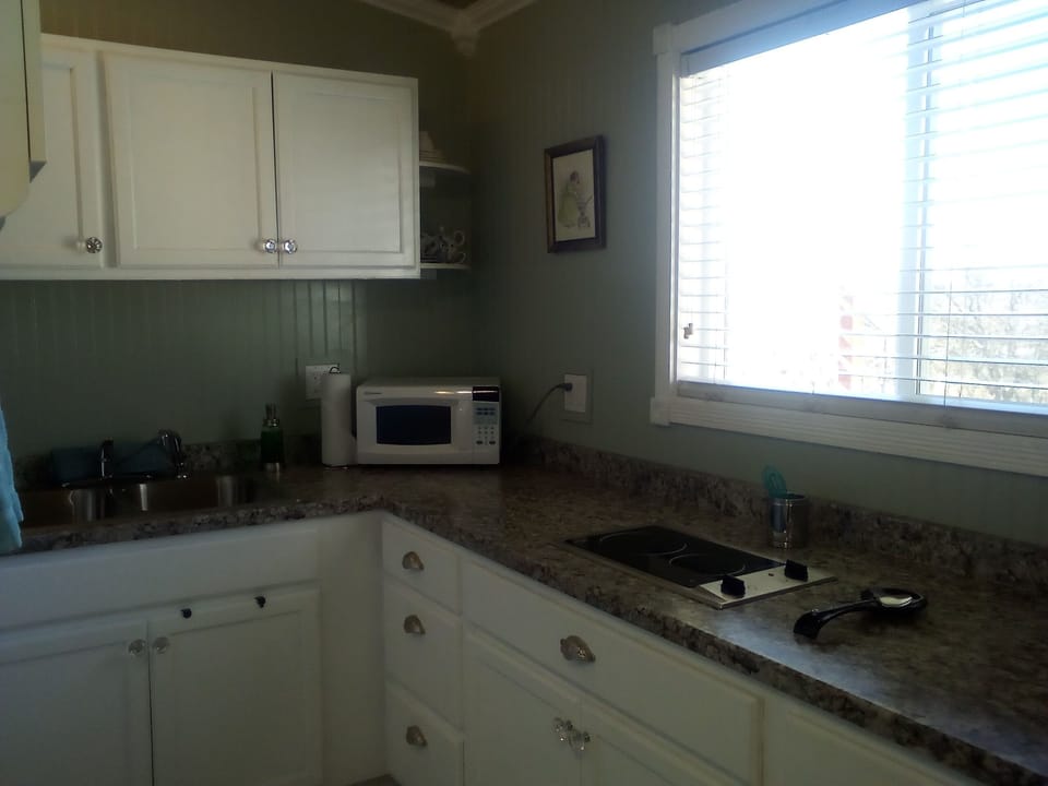 cottage kitchen fully stocked