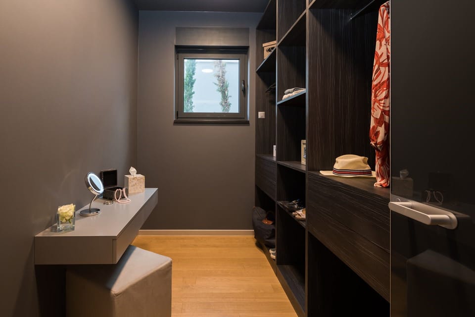 Villa, 5 Bedrooms | Room amenity