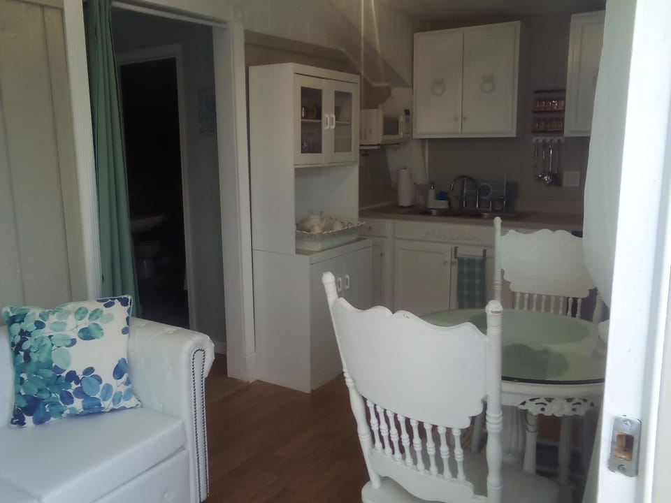 living room/kitchen doorway to bedroom/bathroom