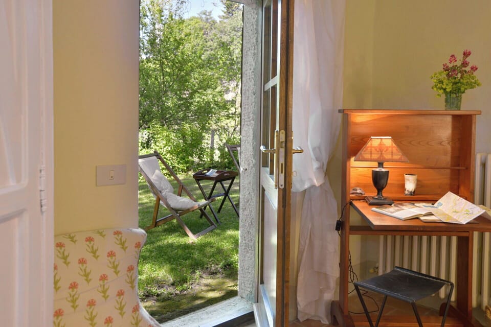 Autumn, Bedroom, Spring, Summer