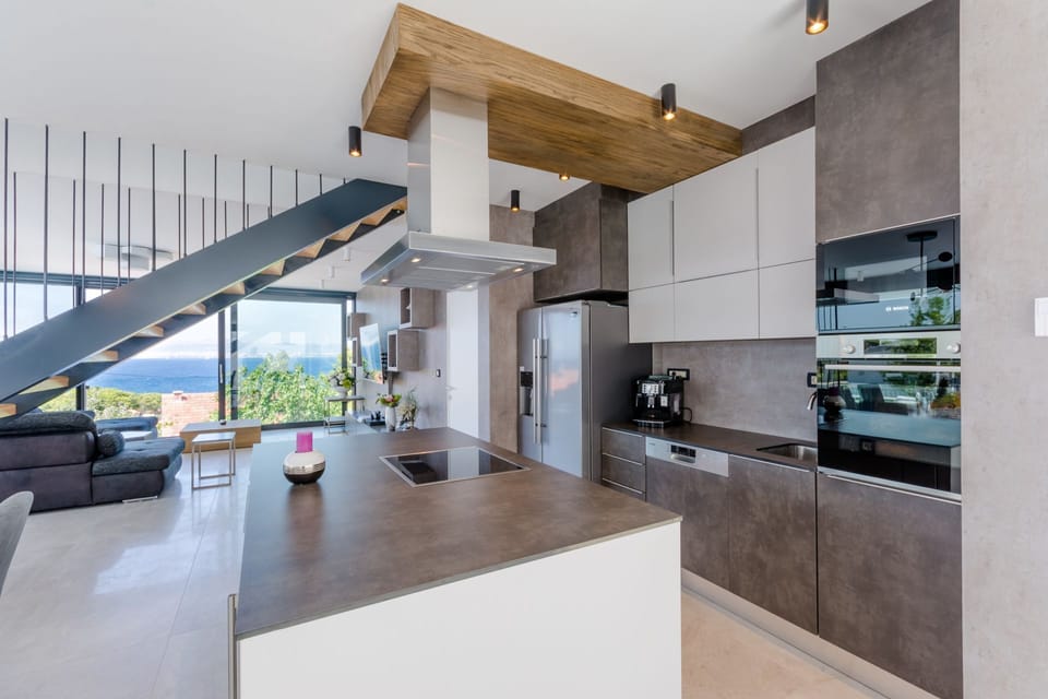 Villa | Private kitchen | Full-size fridge, microwave, oven, stovetop