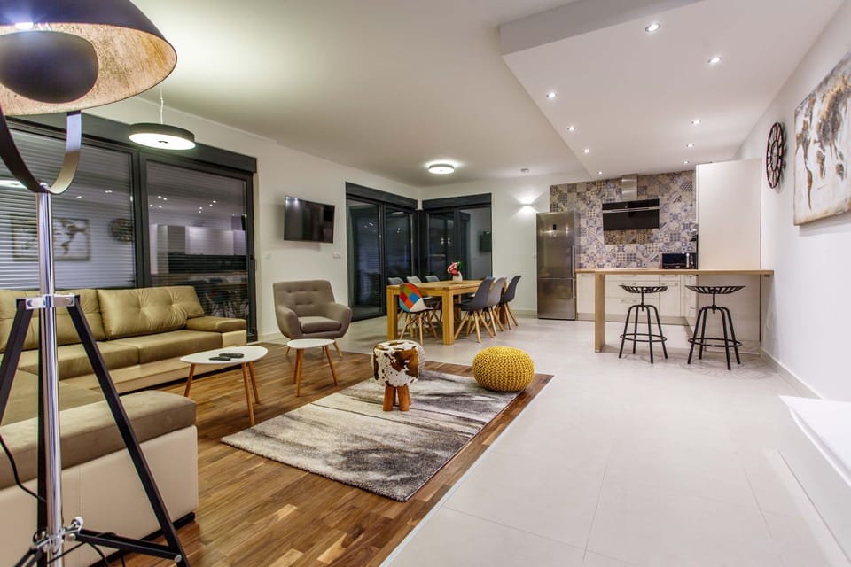 Luxury Villa | Living area | Flat-screen TV