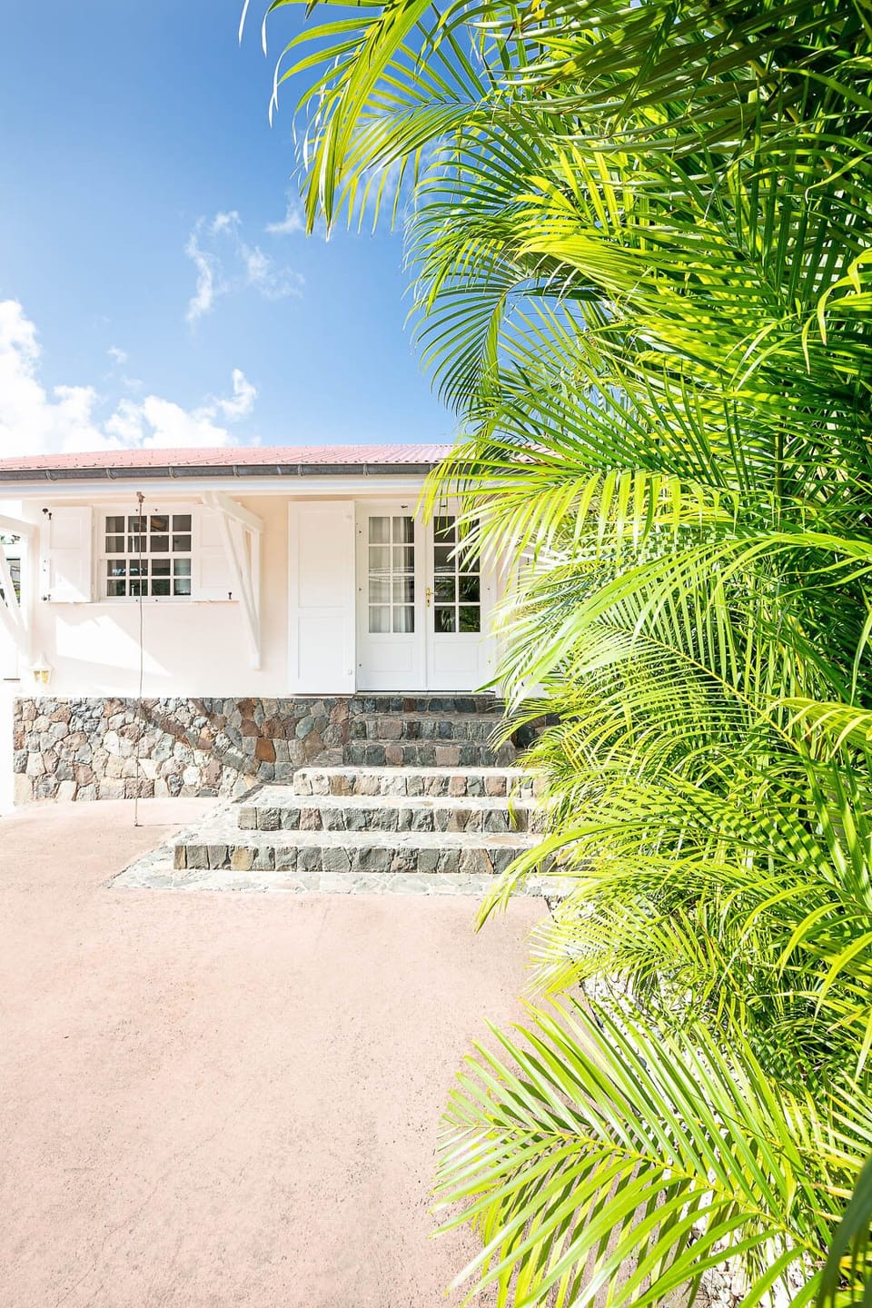 ENTRY VILLA