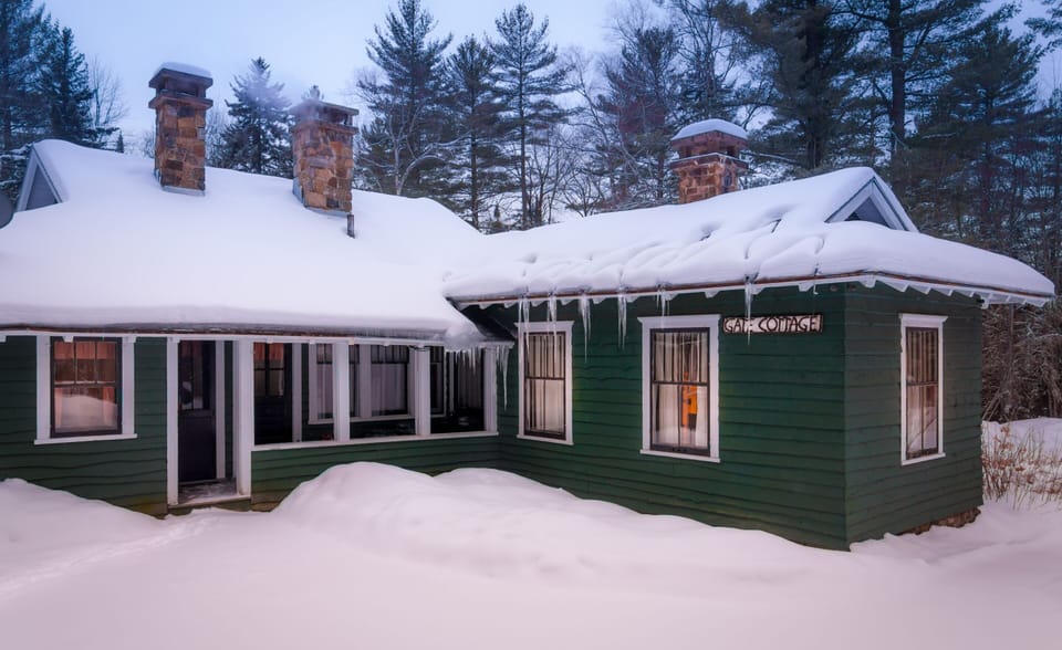 Gate cottage is the perfect winter Chalet.  Your pet will love to jump through the powder. 