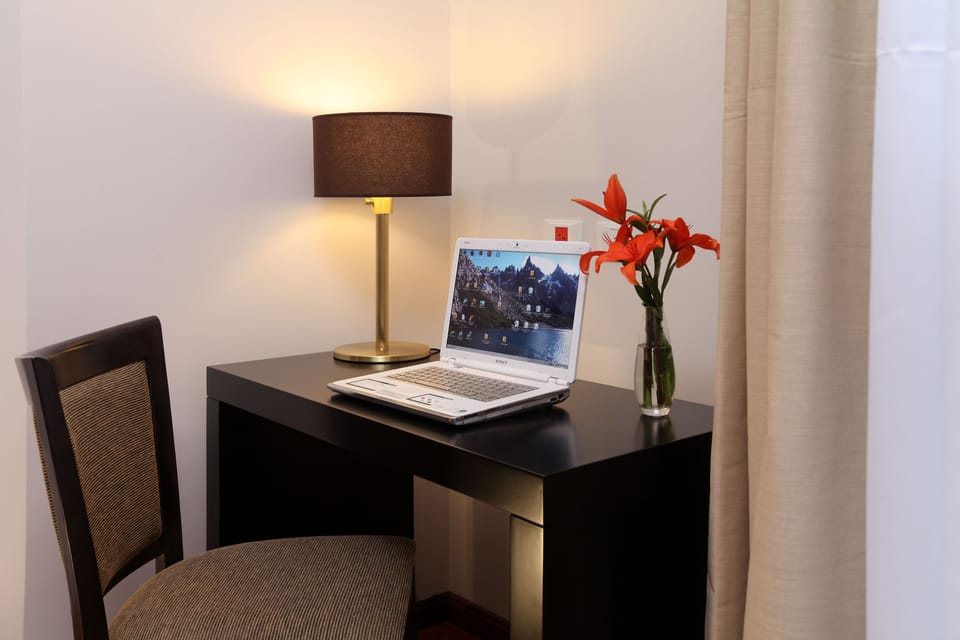 Pillowtop beds, minibar, in-room safe, desk