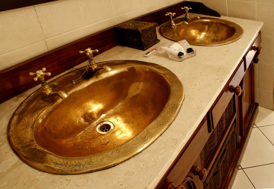 Executive class Jnr | Bathroom sink