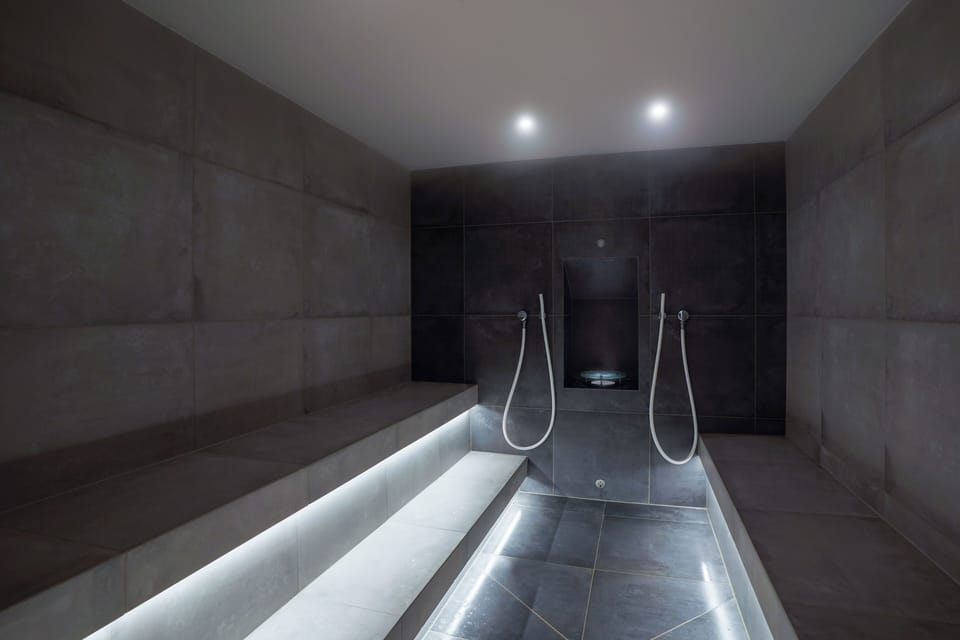 Sauna, hot tub, steam room, Turkish bath, deep-tissue massages