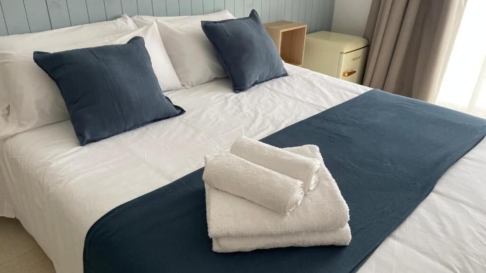 Double Room, Balcony, Sea View | Free WiFi