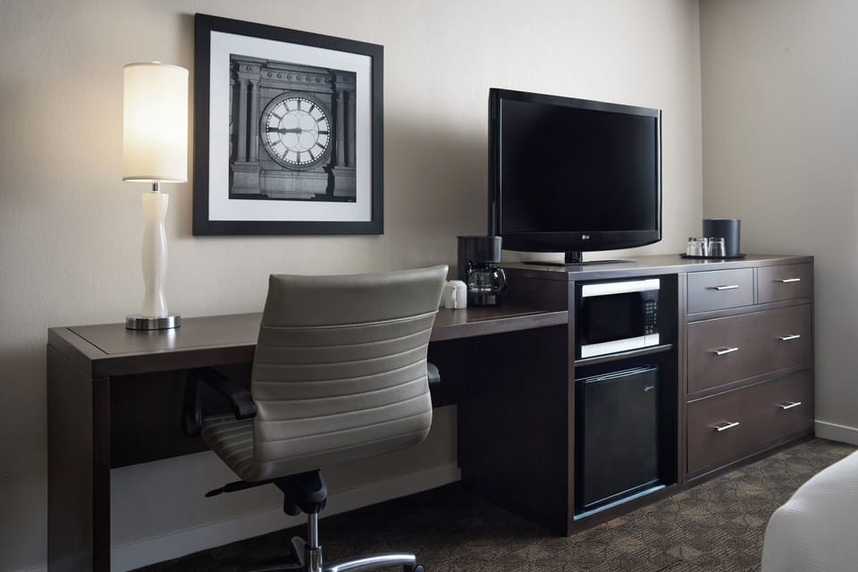 Premium bedding, down comforters, desk, laptop workspace
