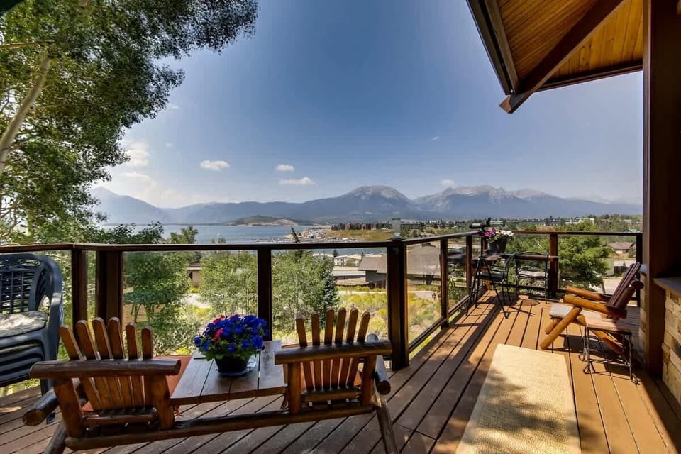 Large Furnished Deck