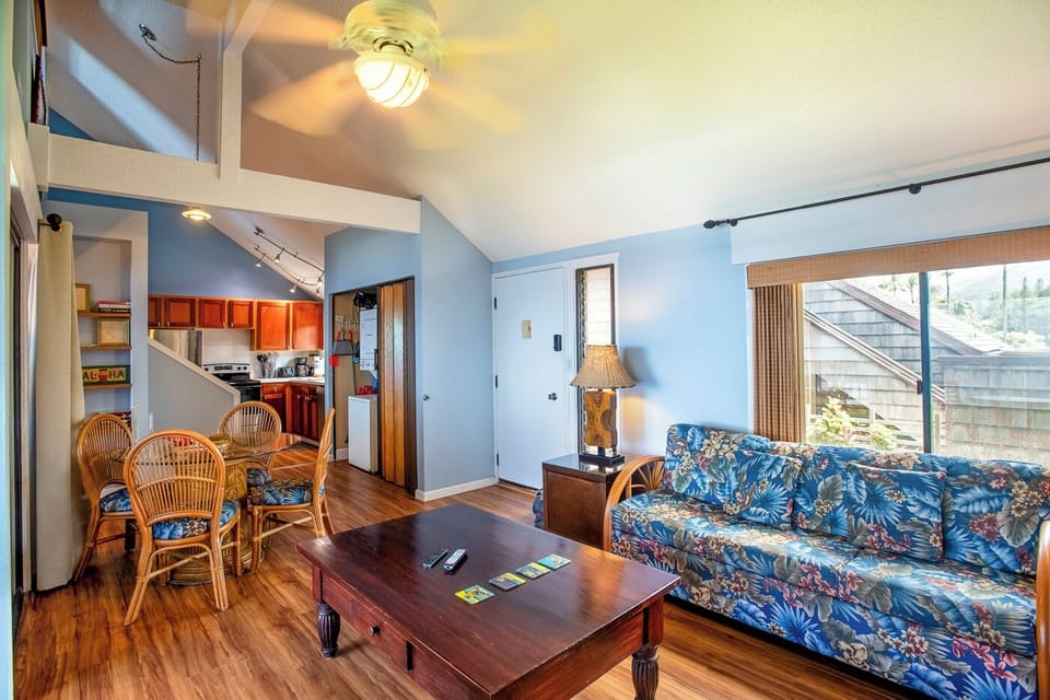The living and dining area has plenty of room for your whole crew, whether you're sitting down for dinner and a board game, or kicking your feet up for movie night.