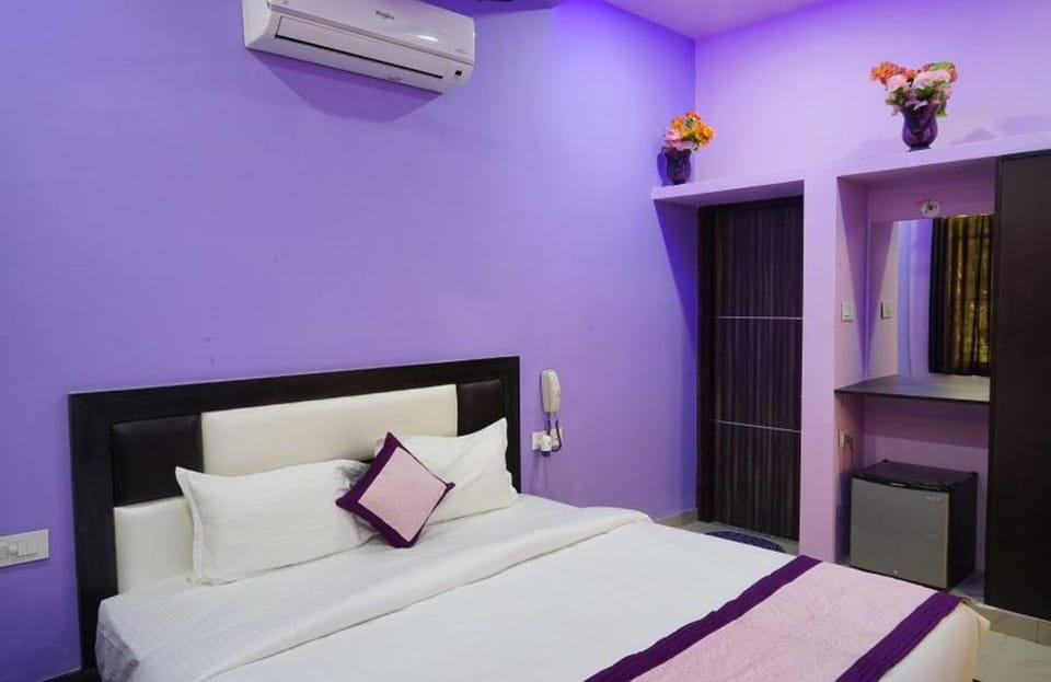 Luxury Tent | Egyptian cotton sheets, premium bedding, down comforters, minibar