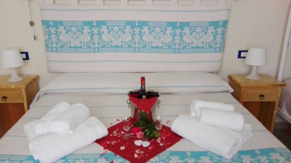 Suite, Kitchenette (2) | Free WiFi