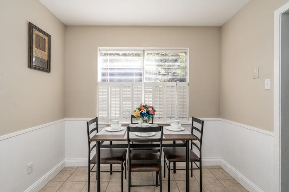 Kitchen Table 