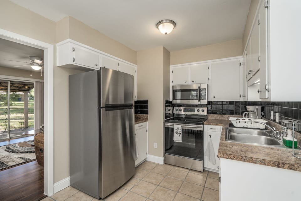 Kitchen with stainless steel appliances 