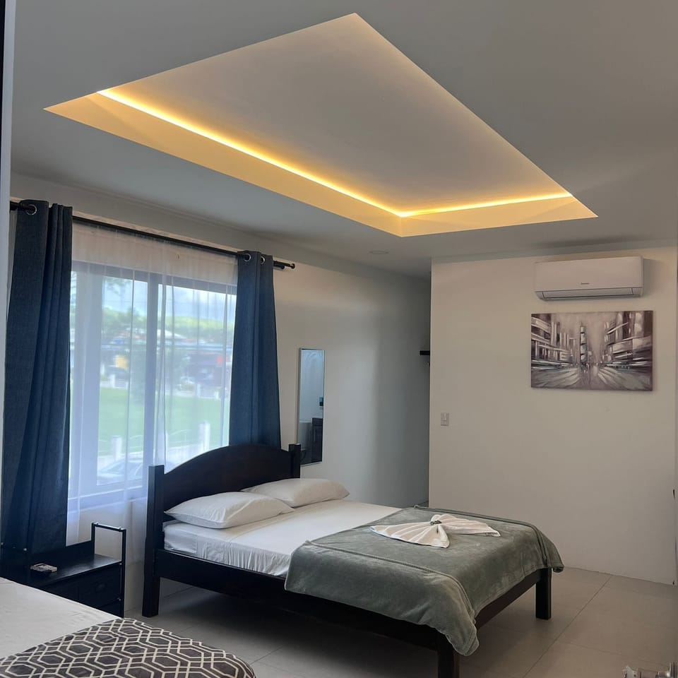 Deluxe Room | Desk, WiFi (free), bed sheets