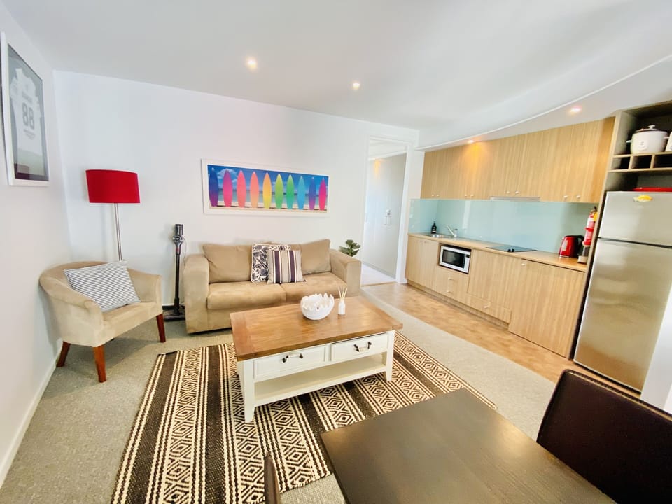 Living area / kitchenette