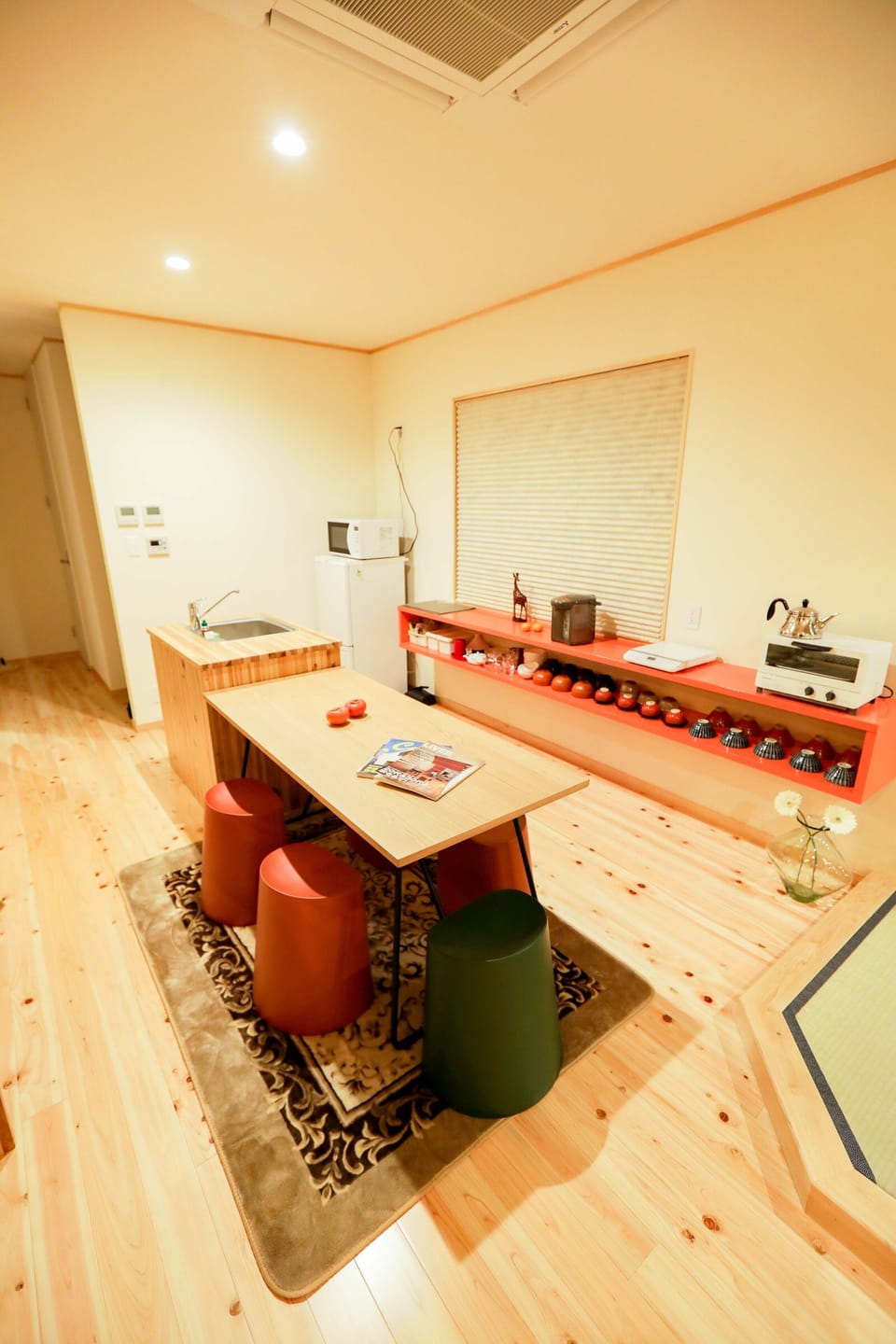 Private Vacation Home | Private kitchen | Full-size fridge, microwave, stovetop, electric kettle