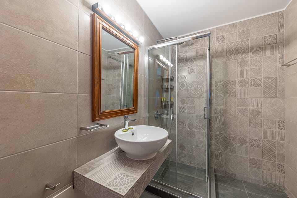 Double or Twin Room, Sea View | Bathroom | Hair dryer, towels