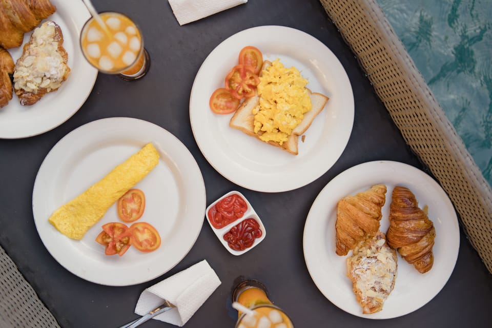 Daily cooked-to-order breakfast for a fee