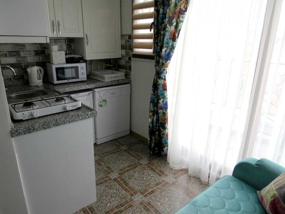 Superior Apartment, Terrace (4th Floor) | Living room | 32-inch flat-screen TV with satellite channels, TV