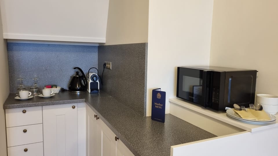 Maisonette Suite | Private kitchenette | Espresso maker, electric kettle