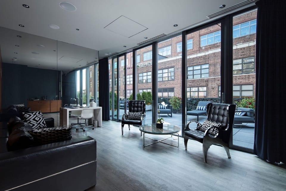 Suite, 3 Bedrooms, Terrace (South Tower) | Living area | Smart TV