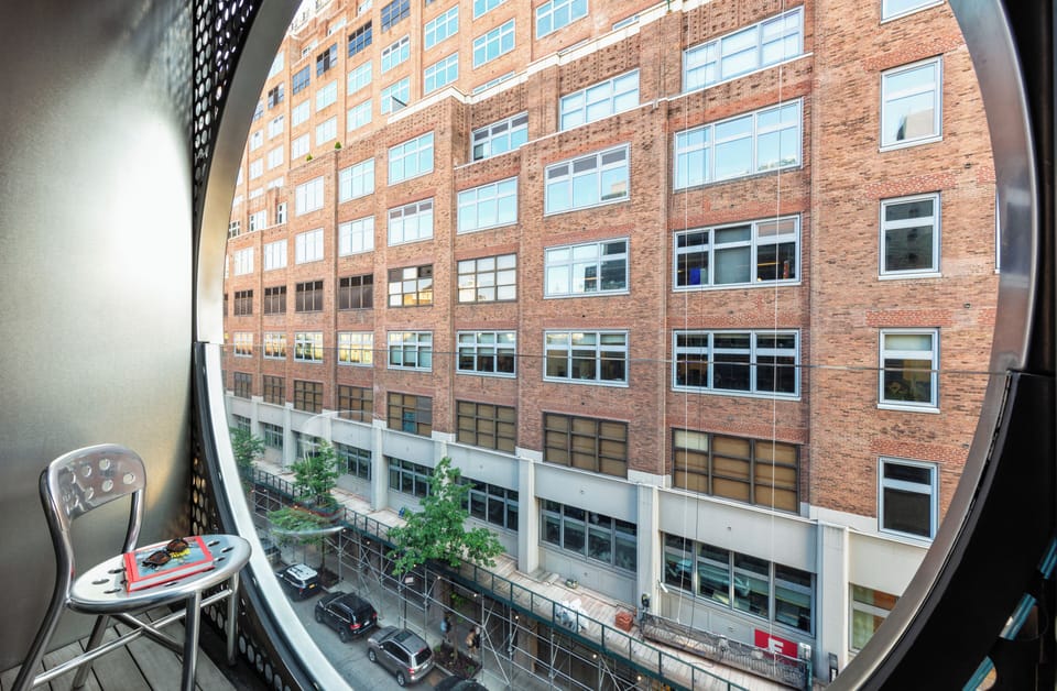 Room, 1 King Bed, Balcony (Bronze) | Terrace/patio