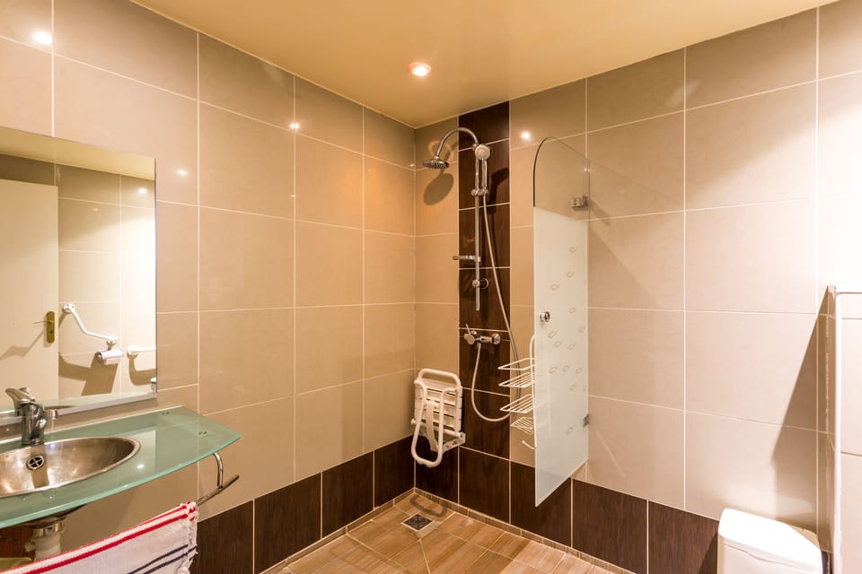Triple Room | Bathroom | Towels