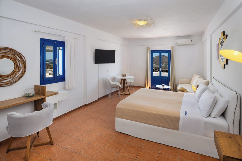 Junior Suite, Sea View | Free WiFi, bed sheets