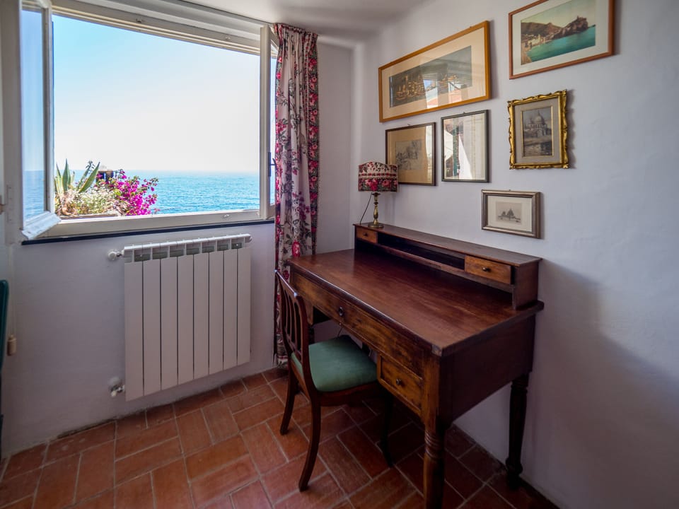 House, 3 Bedrooms, Balcony | Room amenity