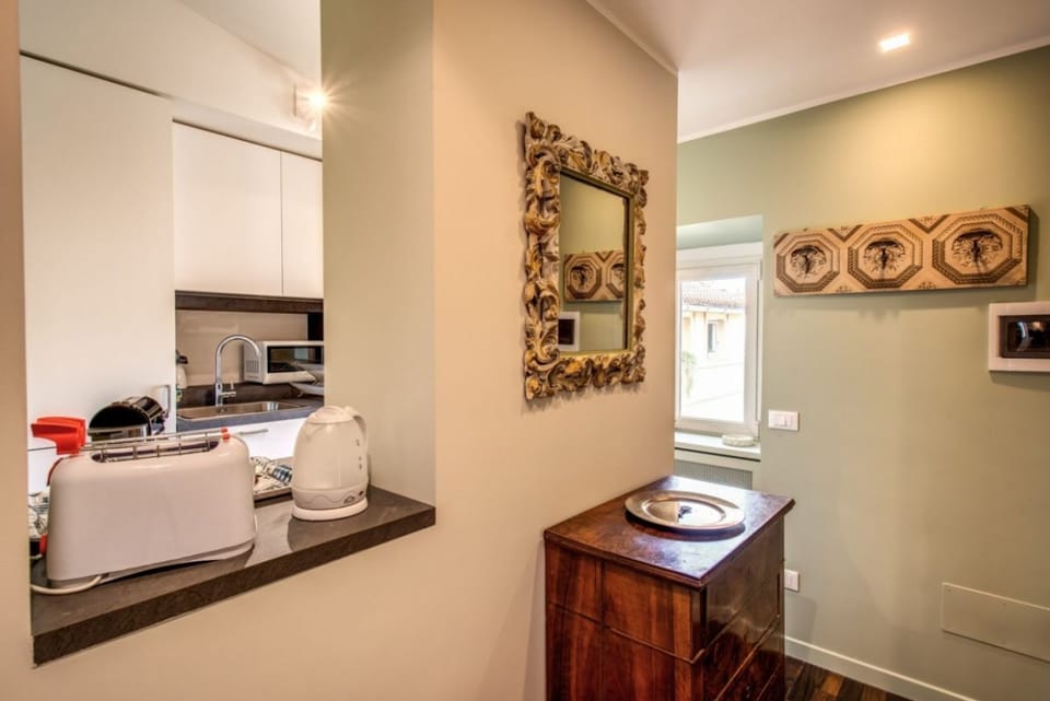 Apartment, 1 Bedroom | Private kitchen | Fridge, microwave, oven, stovetop