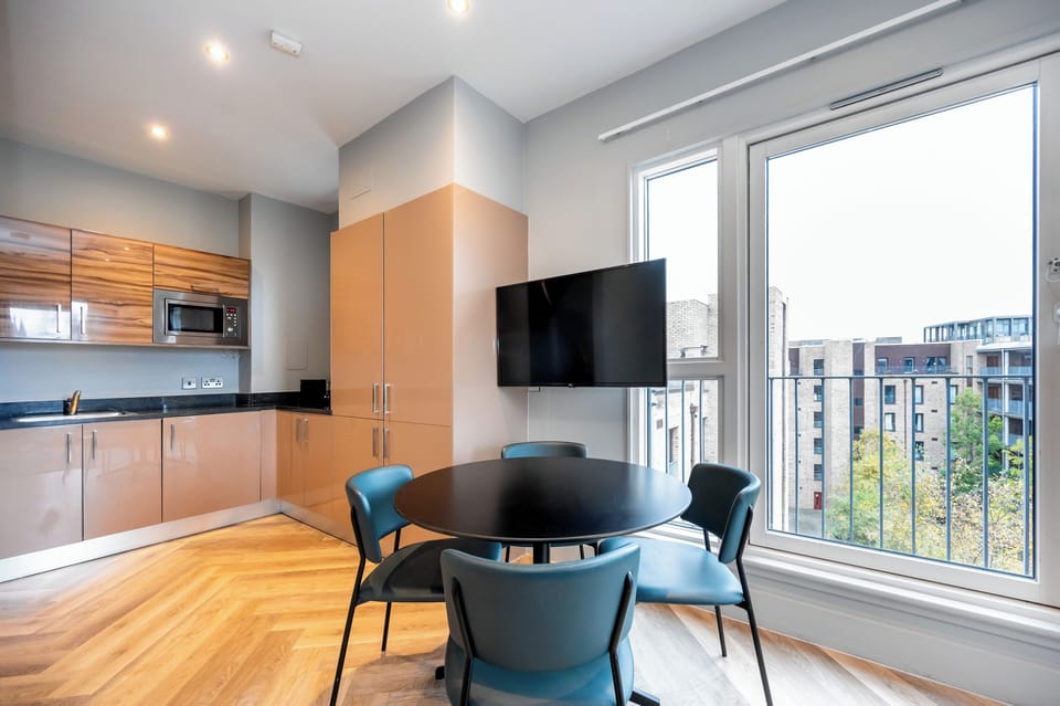 Standard Apartment, 2 Bedrooms (sleeps 6) | Blackout drapes, iron/ironing board, free WiFi, bed sheets