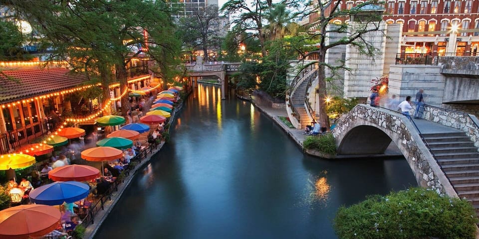 20 minutes to the Riverwalk