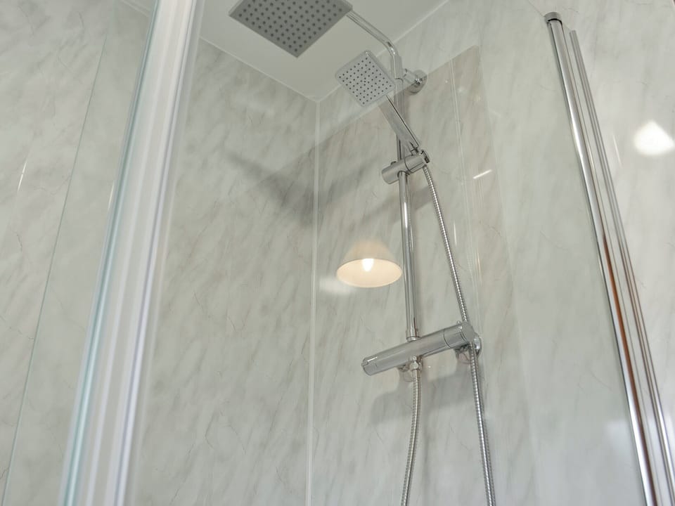 Shower over bath | Trefechan, Pumpsaint