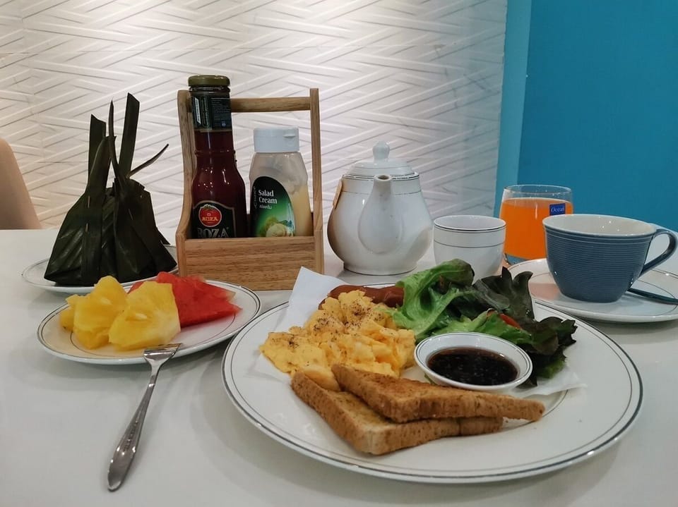 Daily continental breakfast for a fee