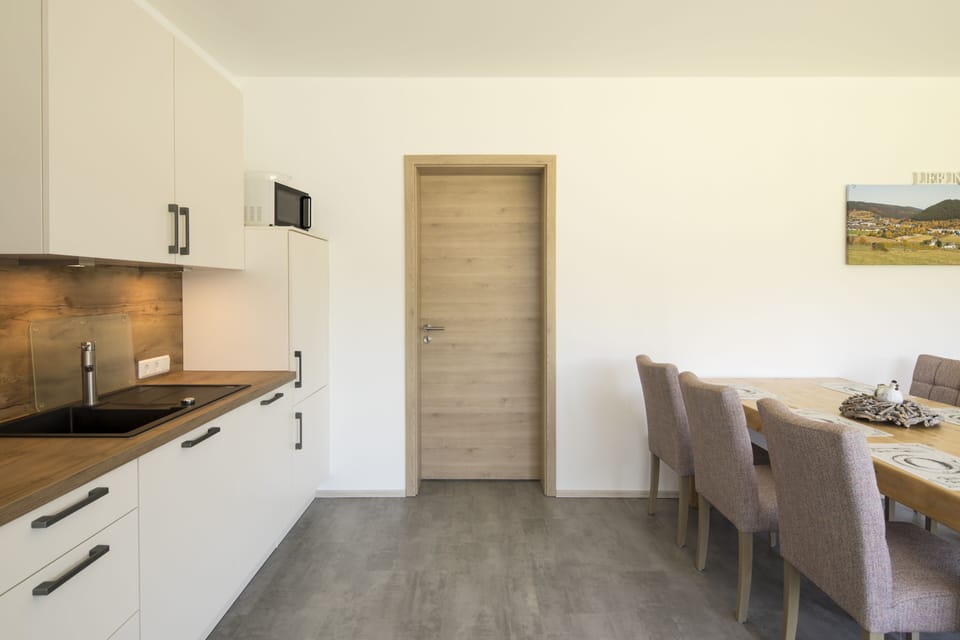 Apartment, 2 Bedrooms | Private kitchen | Fridge, oven, stovetop, coffee/tea maker