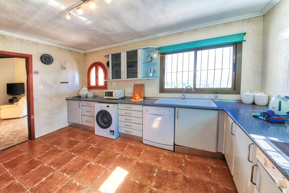 Kitchen 2